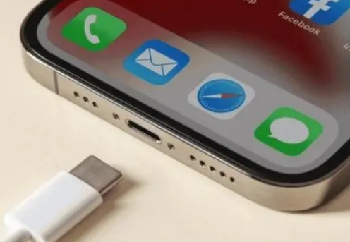 恩平苹果15维修分享iPhone15改USB-C接口后能和安卓用户互借充电器吗 